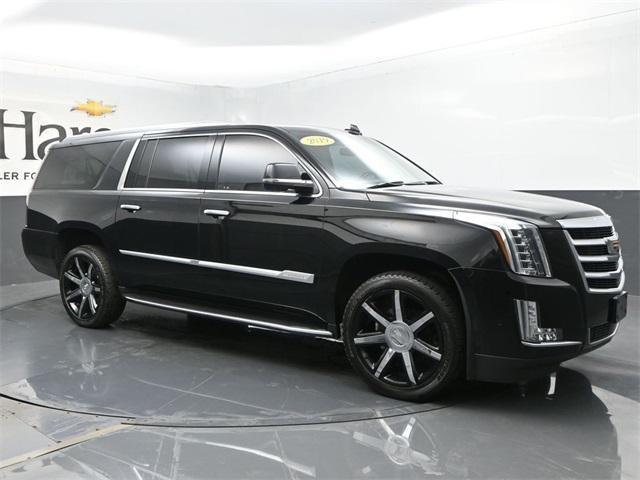 used 2019 Cadillac Escalade ESV car, priced at $33,971