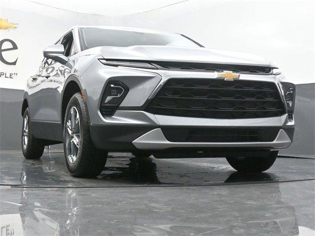 new 2025 Chevrolet Blazer car, priced at $35,883