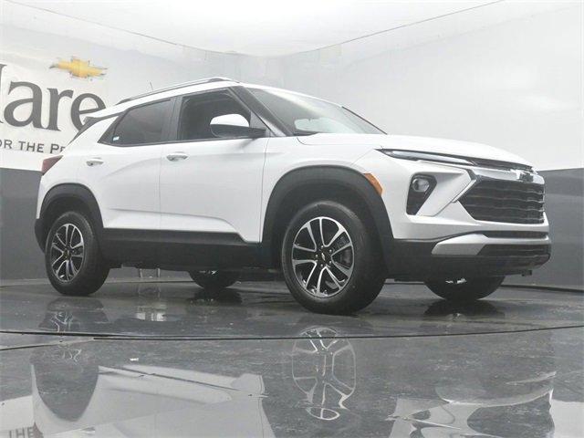 new 2025 Chevrolet TrailBlazer car, priced at $28,541