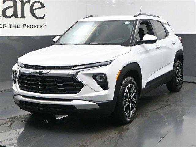 new 2025 Chevrolet TrailBlazer car, priced at $28,541