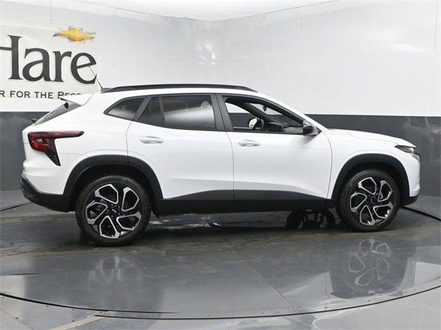 new 2025 Chevrolet Trax car, priced at $27,015