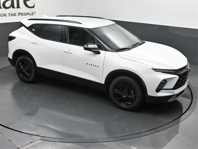 new 2025 Chevrolet Blazer car, priced at $37,415