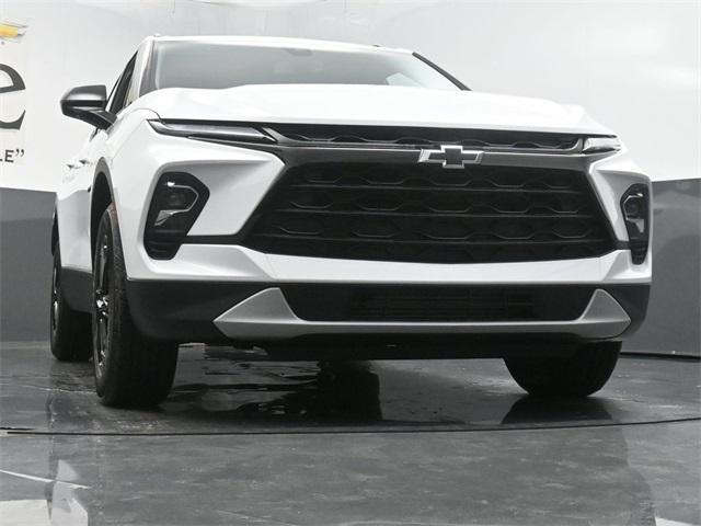 new 2025 Chevrolet Blazer car, priced at $37,415