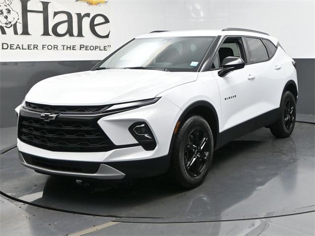 new 2025 Chevrolet Blazer car, priced at $37,415