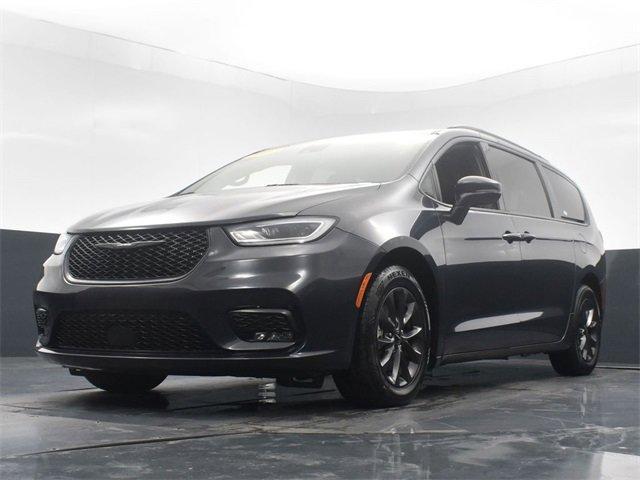 used 2021 Chrysler Pacifica car, priced at $26,461