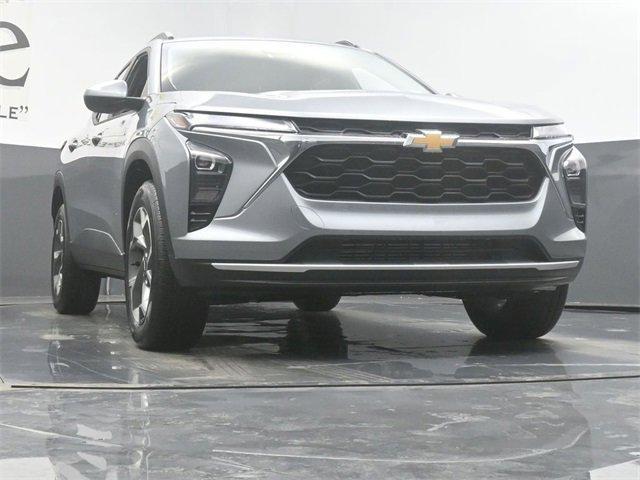 new 2025 Chevrolet Trax car, priced at $25,265