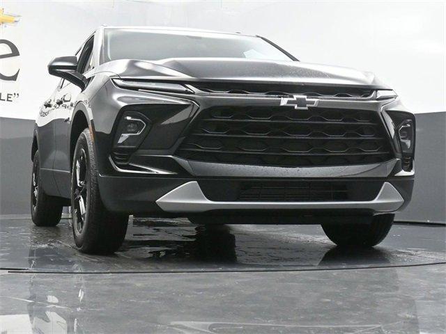 new 2025 Chevrolet Blazer car, priced at $40,114