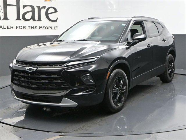 new 2025 Chevrolet Blazer car, priced at $40,114