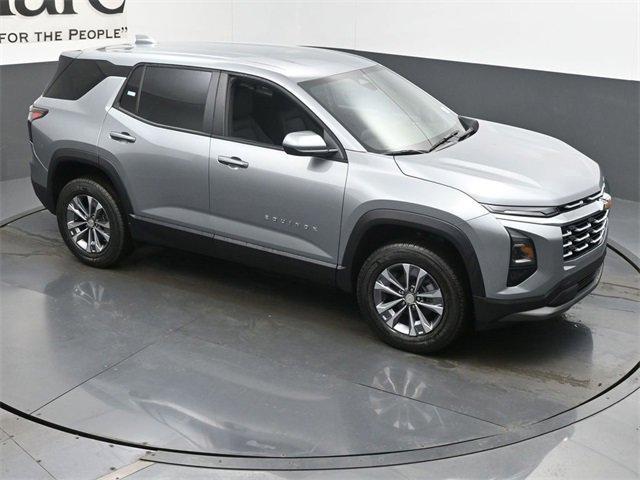 new 2026 Chevrolet Equinox car, priced at $30,290