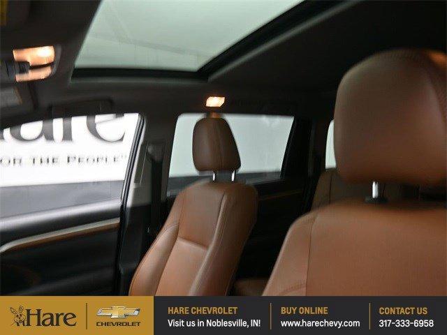 used 2019 Toyota Highlander car, priced at $30,971