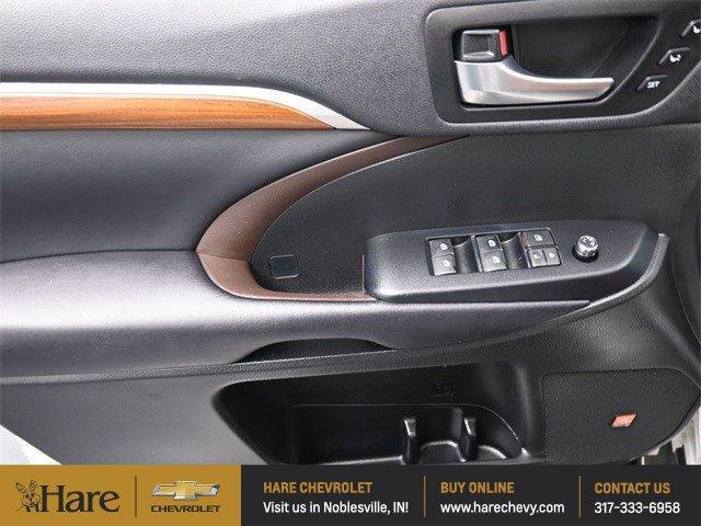 used 2019 Toyota Highlander car, priced at $30,971