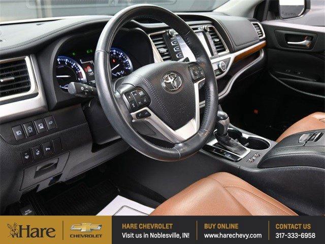 used 2019 Toyota Highlander car, priced at $30,971