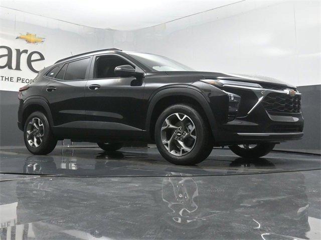 new 2025 Chevrolet Trax car, priced at $24,978