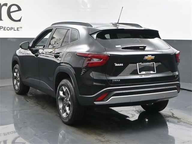 new 2025 Chevrolet Trax car, priced at $24,978