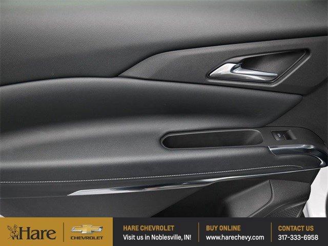 used 2025 Chevrolet Traverse car, priced at $36,488