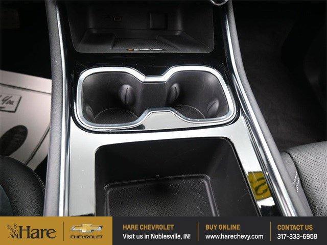 used 2025 Chevrolet Traverse car, priced at $36,488