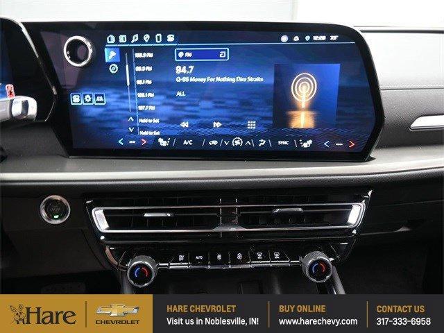 used 2025 Chevrolet Traverse car, priced at $36,488