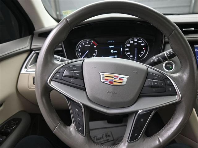 used 2021 Cadillac XT5 car, priced at $32,321