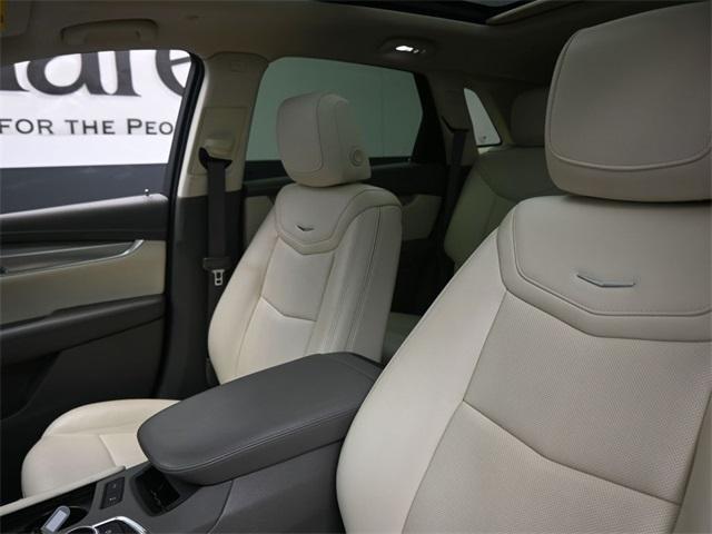 used 2021 Cadillac XT5 car, priced at $32,321