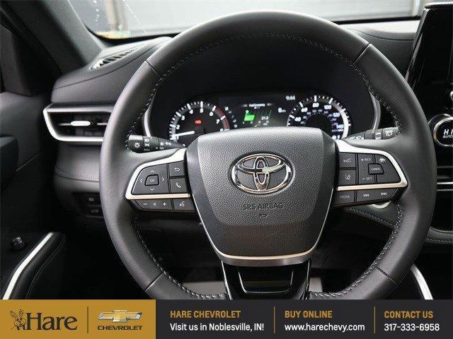 used 2024 Toyota Highlander car, priced at $42,971