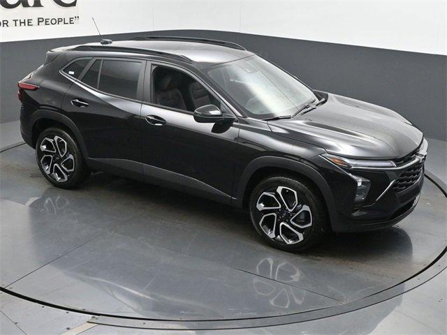 new 2025 Chevrolet Trax car, priced at $26,185