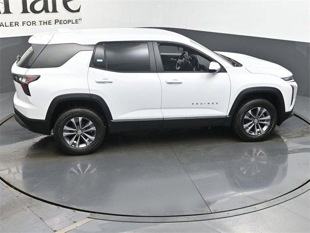 new 2026 Chevrolet Equinox car, priced at $30,290