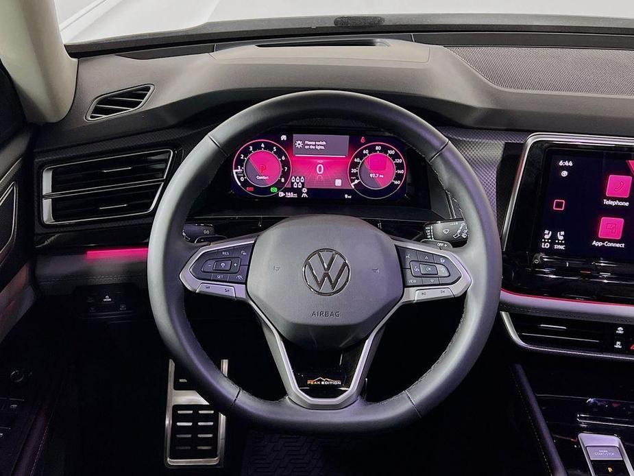 new 2024 Volkswagen Atlas car, priced at $49,124