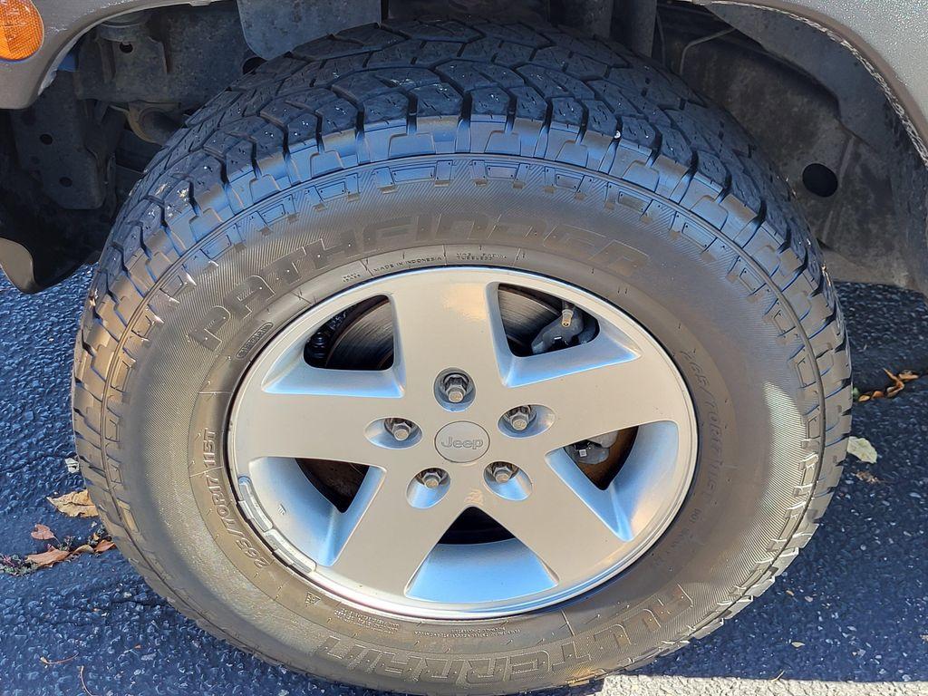 used 2014 Jeep Wrangler Unlimited car, priced at $13,598