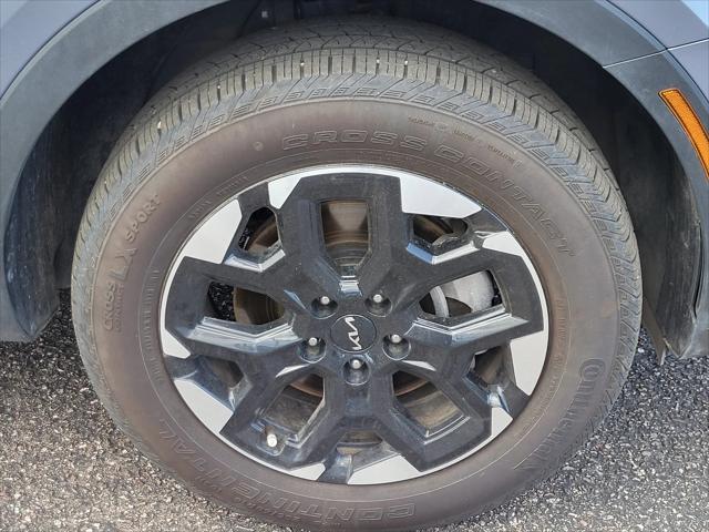 used 2024 Kia Sorento car, priced at $31,097