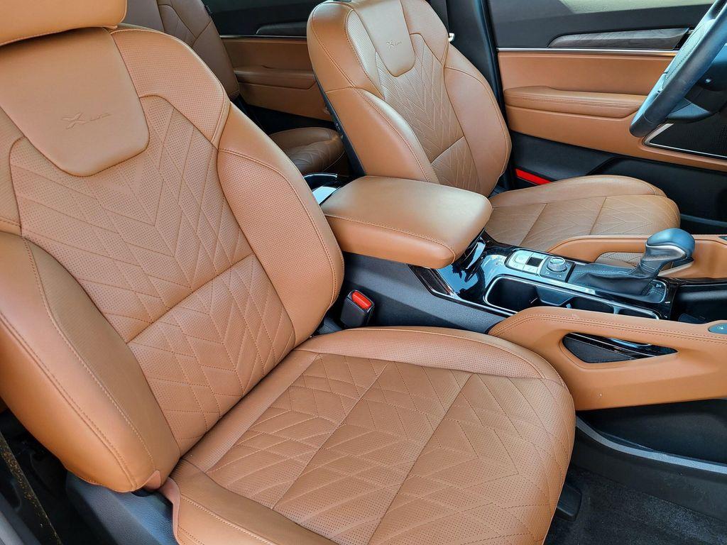 used 2024 Kia Telluride car, priced at $48,298
