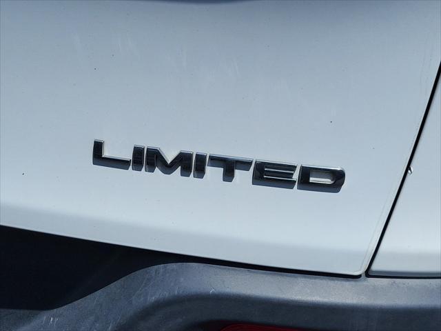 used 2014 Jeep Cherokee car, priced at $10,597