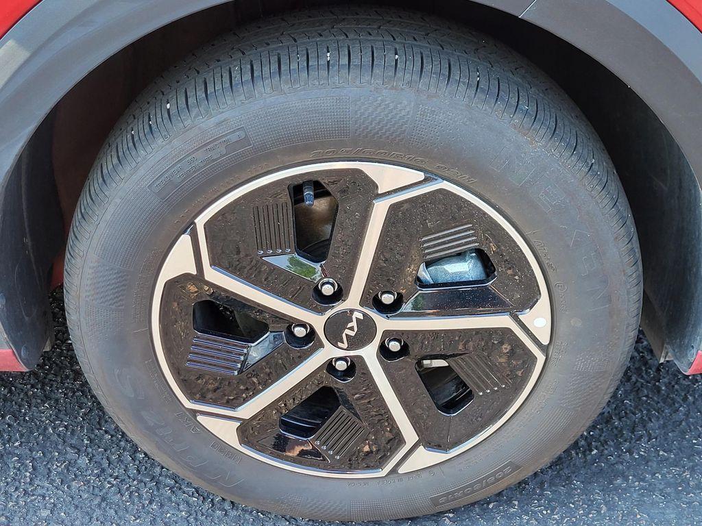 used 2024 Kia Niro car, priced at $25,298