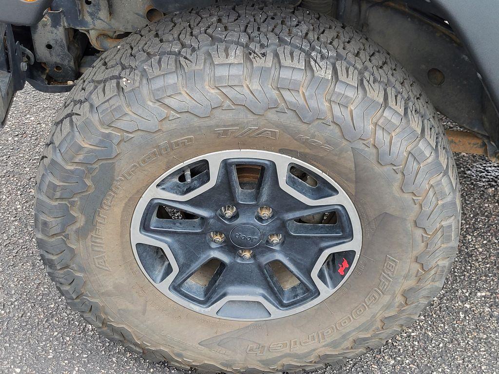 used 2015 Jeep Wrangler Unlimited car, priced at $20,787