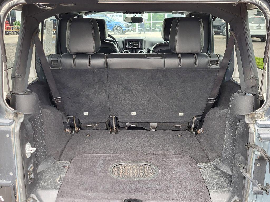 used 2015 Jeep Wrangler Unlimited car, priced at $23,998