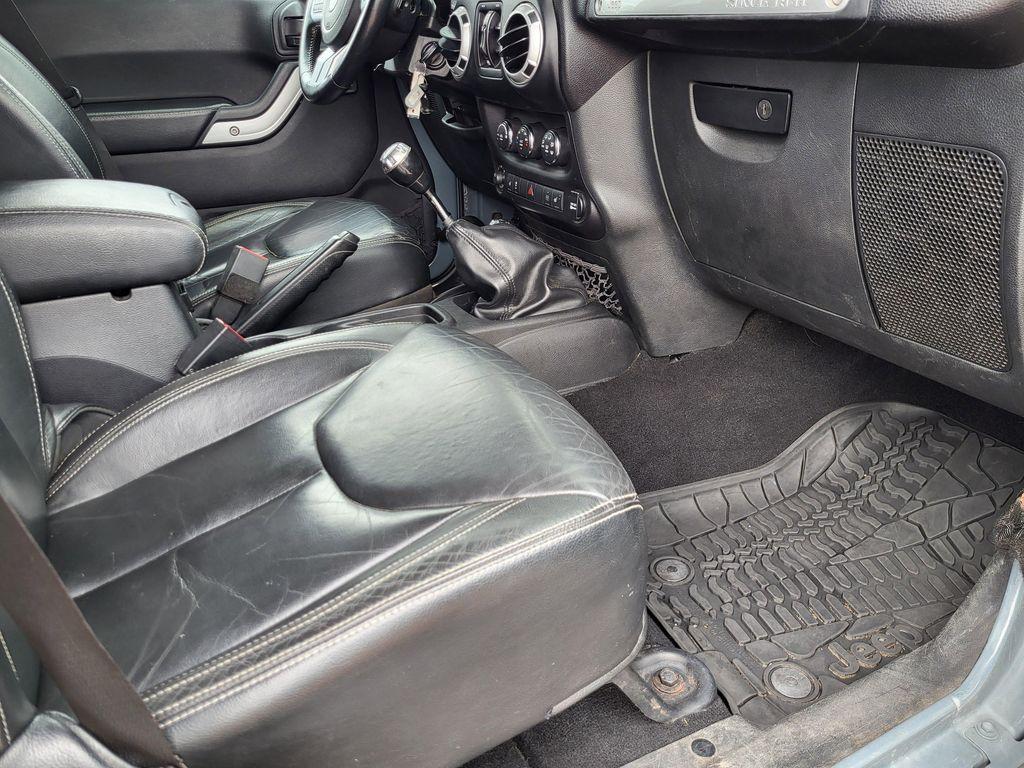 used 2015 Jeep Wrangler Unlimited car, priced at $20,787