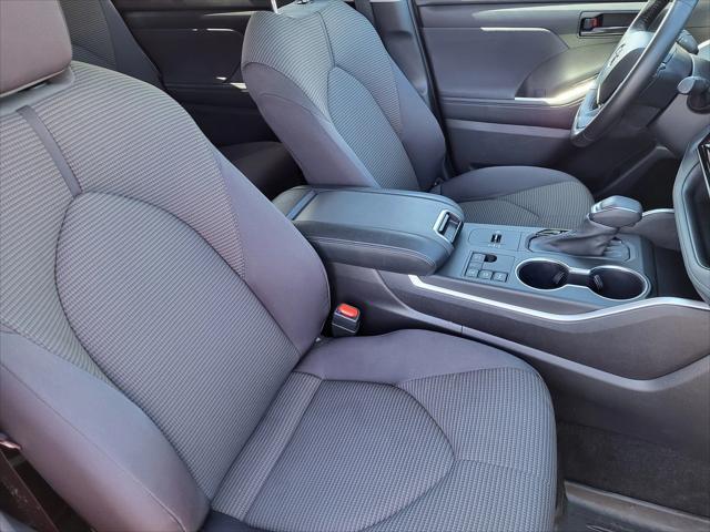 used 2023 Toyota Highlander Hybrid car, priced at $41,097