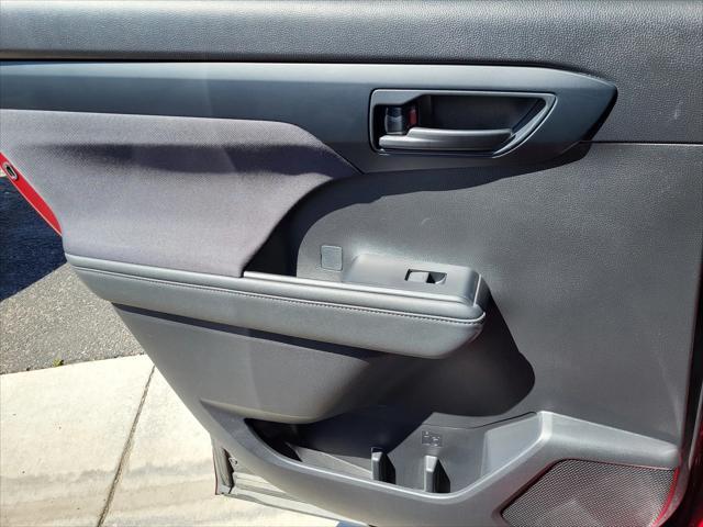 used 2023 Toyota Highlander Hybrid car, priced at $41,097