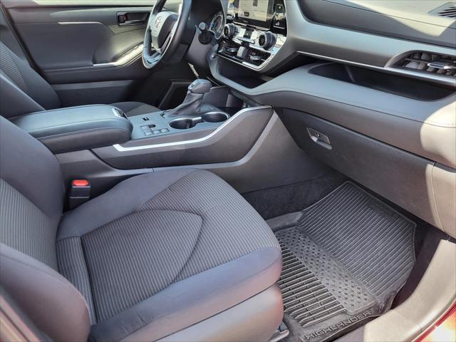 used 2023 Toyota Highlander Hybrid car, priced at $41,097