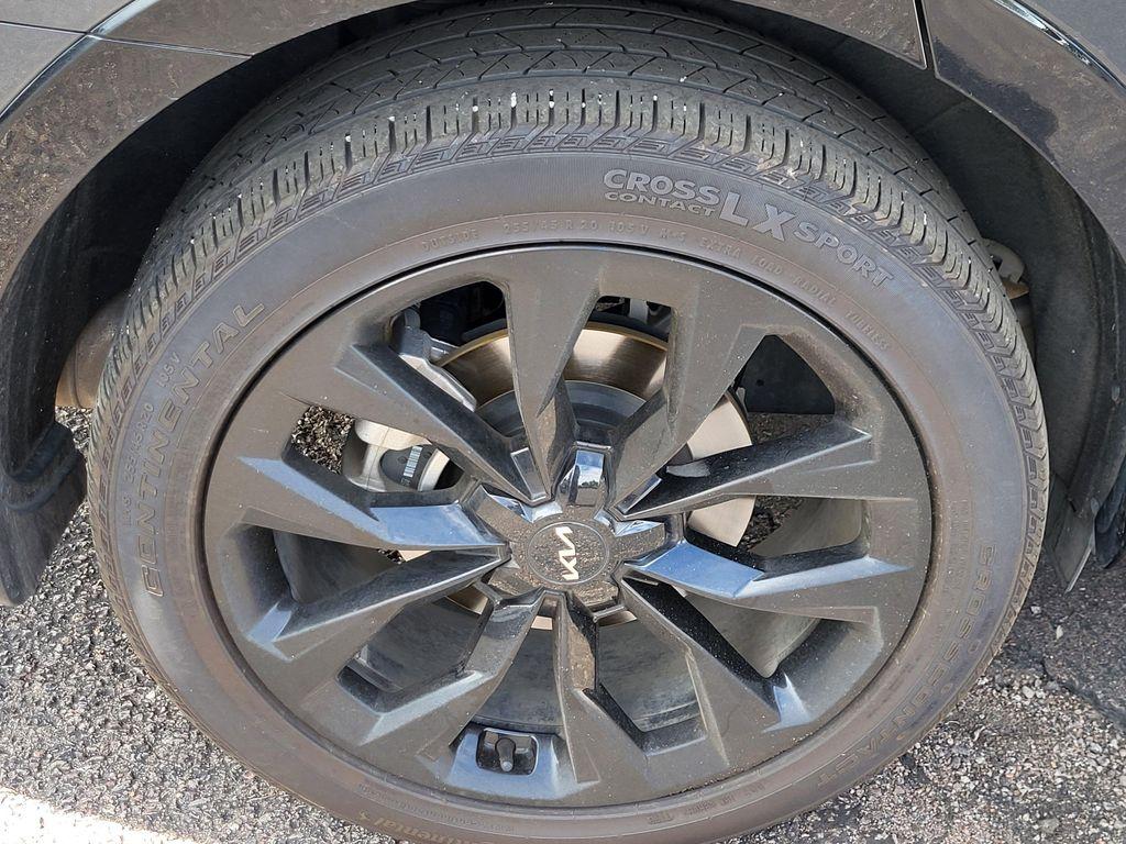 used 2023 Kia Sorento car, priced at $34,587