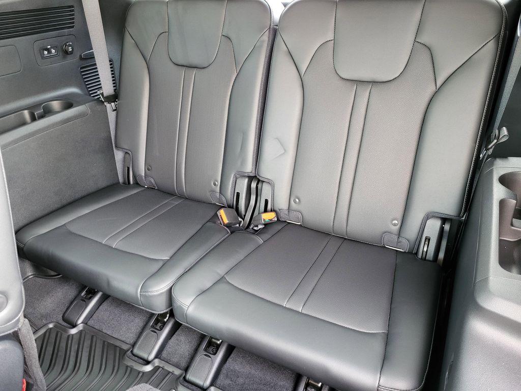 used 2023 Kia Sorento car, priced at $34,587