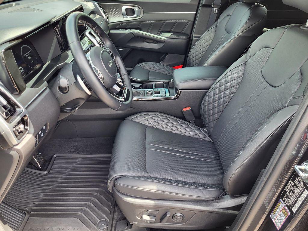 used 2023 Kia Sorento car, priced at $34,587
