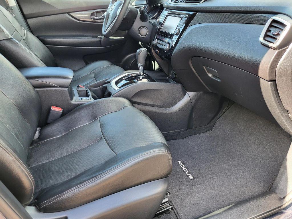 used 2016 Nissan Rogue car, priced at $12,298