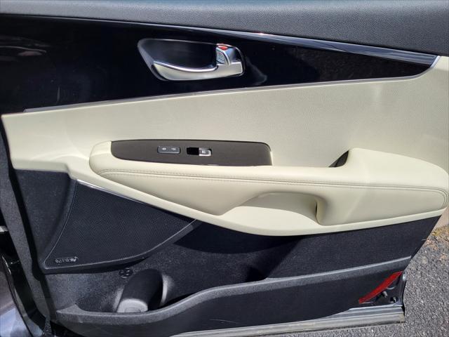 used 2016 Kia Sorento car, priced at $16,597