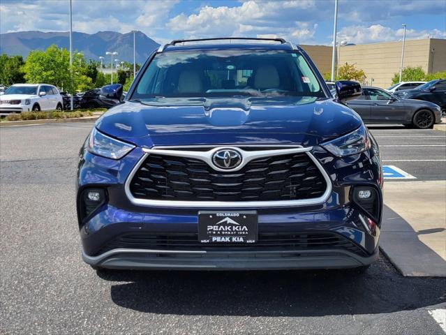 used 2022 Toyota Highlander car, priced at $34,397