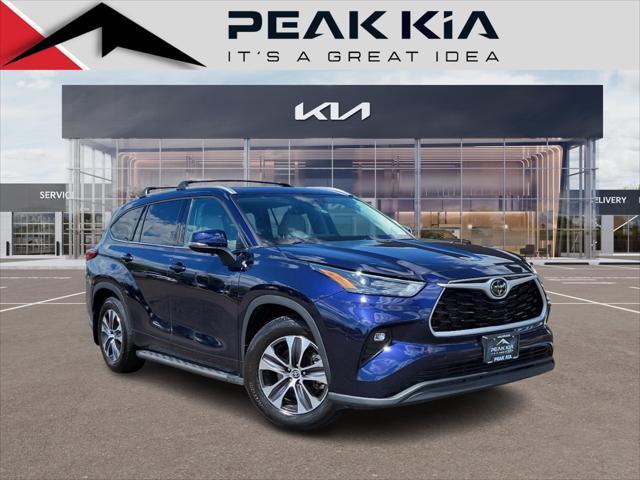 used 2022 Toyota Highlander car, priced at $31,797