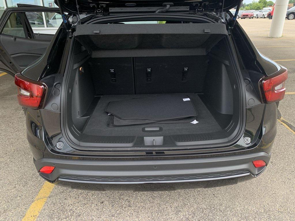 used 2025 Chevrolet Trax car, priced at $22,990