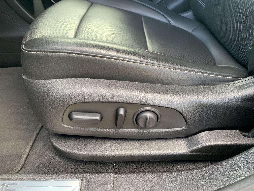used 2023 GMC Acadia car, priced at $26,516
