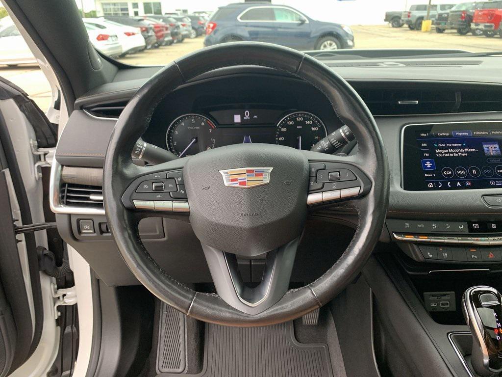 used 2021 Cadillac XT4 car, priced at $25,589