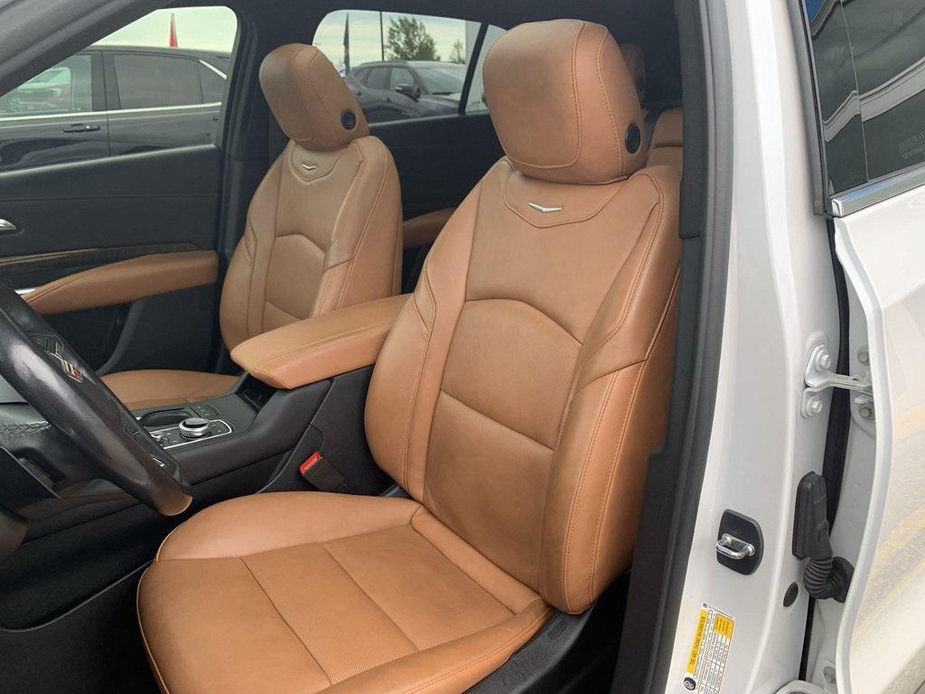 used 2021 Cadillac XT4 car, priced at $25,589