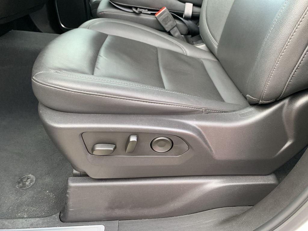 used 2025 GMC Sierra 1500 car, priced at $46,757